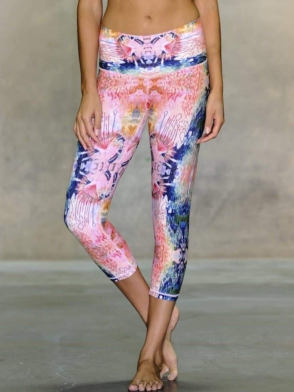 Niyama Sol Water Lily Beachcomber Crop Leggings